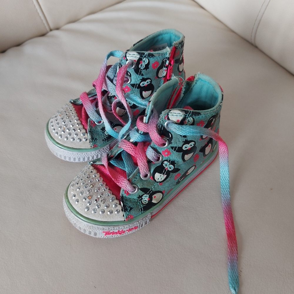 *3 Listings $40** Kids High-Top Skechers Light Up Sneakers with Penguin Design
